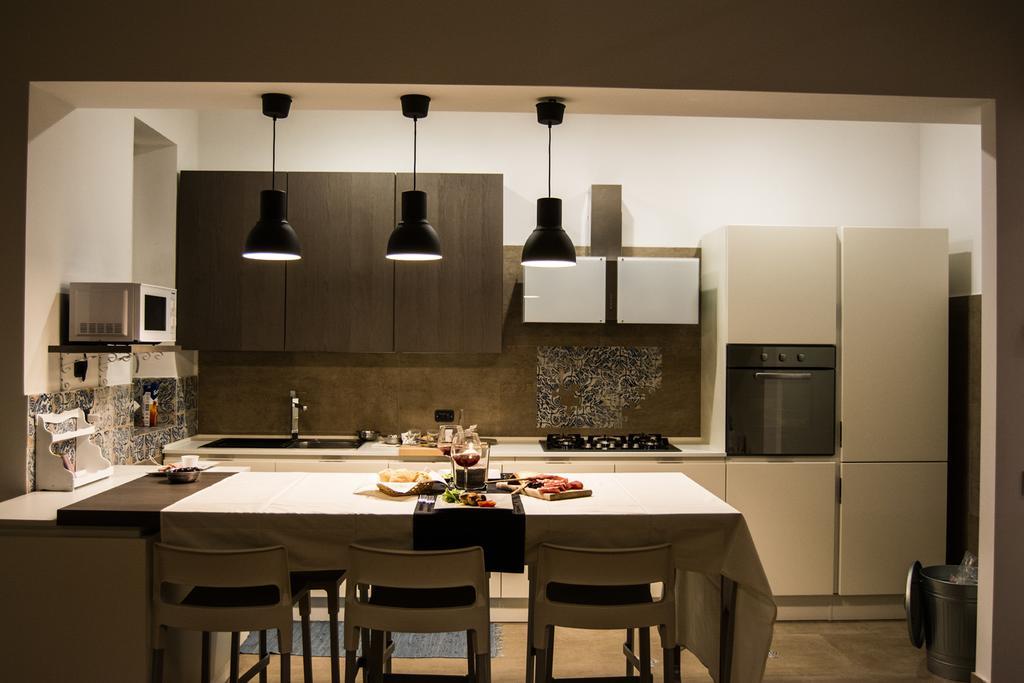 Home In City Палермо Екстериор снимка